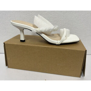 Coutgo Womens Size 5.5 square toe pearls‎ low heel white dress flip flop